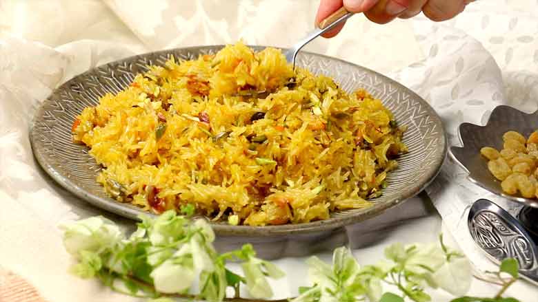 Serve meethe chawal as a dessert or  as part of a main meal - Zarda Pulao Sweet Rice Recipe