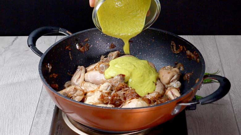 Add yogurt mix to cooked Chicken - Chilli Chicken Hyderabadi Style