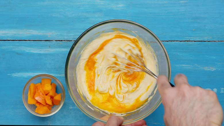 Stir the amrakhand gently till well blended - Mango Shrikhand Recipe
