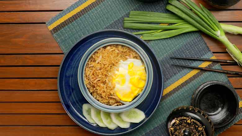 serve nasi goreng immediately topped with fried egg - Indonesian Style Fried Rice Nasi Goreng Recipe