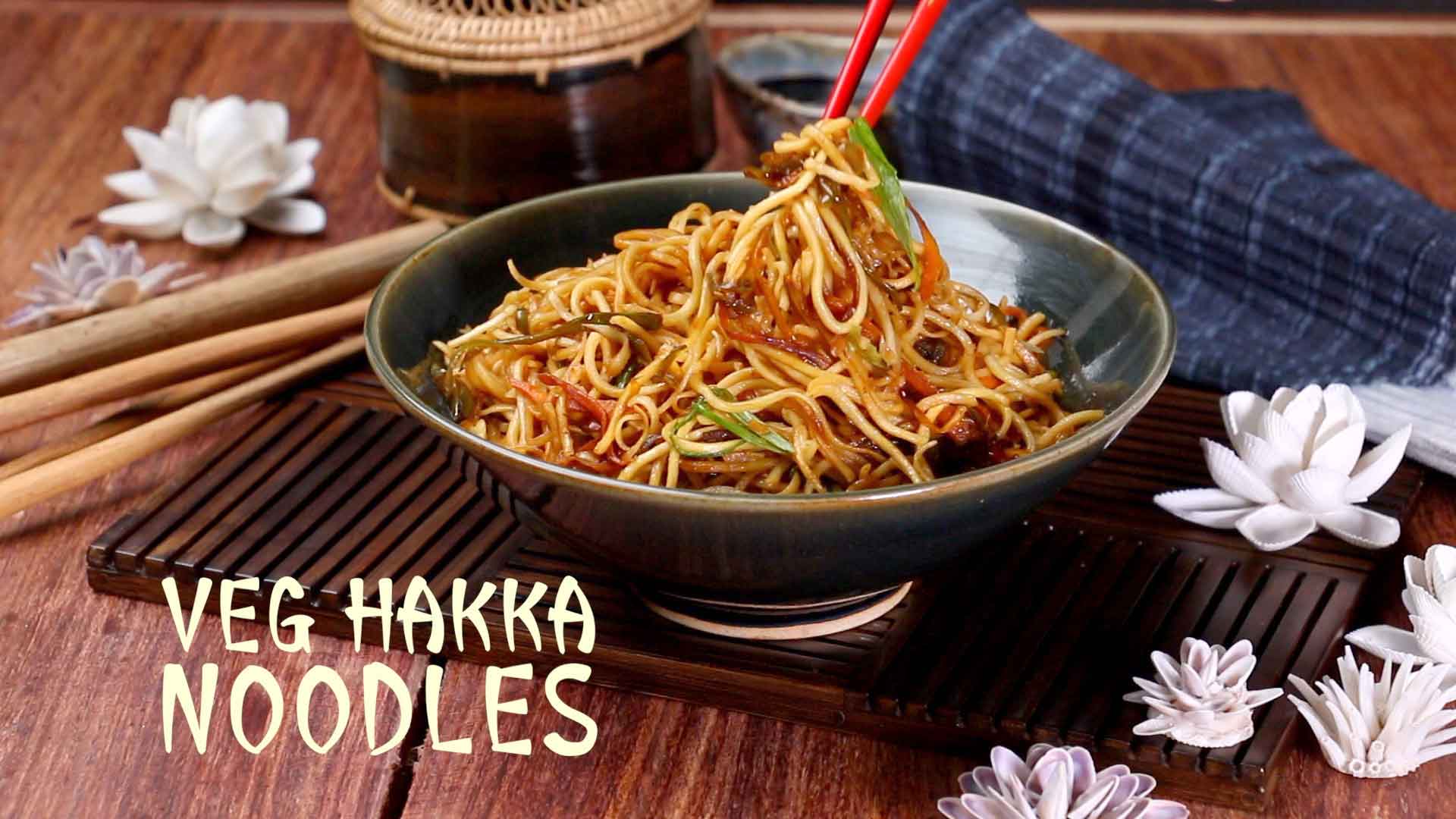 Veg Hakka noodles Recipe | Easy Street Style