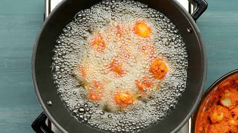 Fry potatoes in batches without crowding the kadhai / pan - Potato 65 Recipe