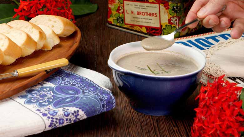Our ridiculously easy-to-make Cream of Mushroom Soup is so good that you will never buy soup in a packet again. It is a wonderful and soul-satisfying treat anytime! - Best Mushroom Soup Recipe