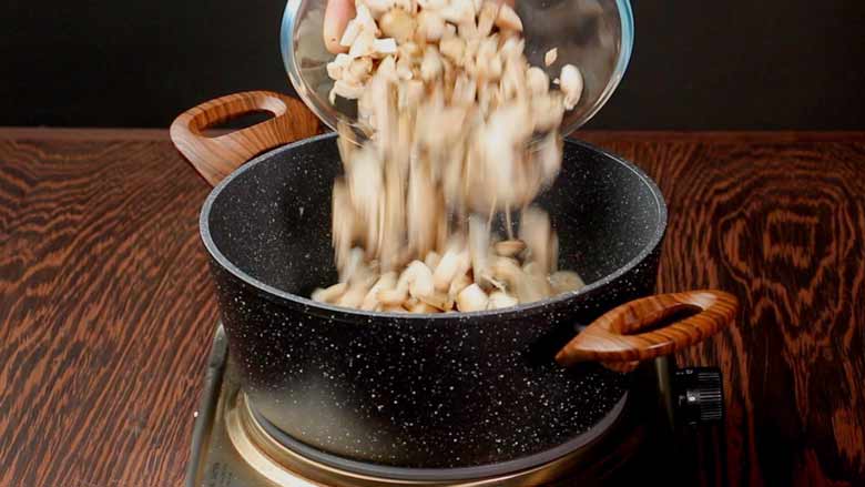 Tip in chopped button mushrooms - Healthy Mushroom Soup Recipe