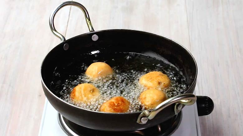 Fry koftas - Malai Kofta Recipe