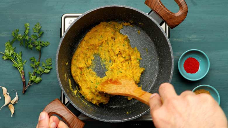 Stir potato mixture and cook for 2 to 3 minutes - Aloo Chop Recipe