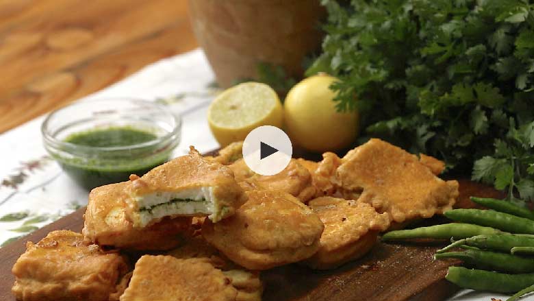 Stuffed Paneer Pakoda Recipe