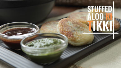 Crispy Stuffed Aloo Ki Tikki...a streetfood favorite we love!!
